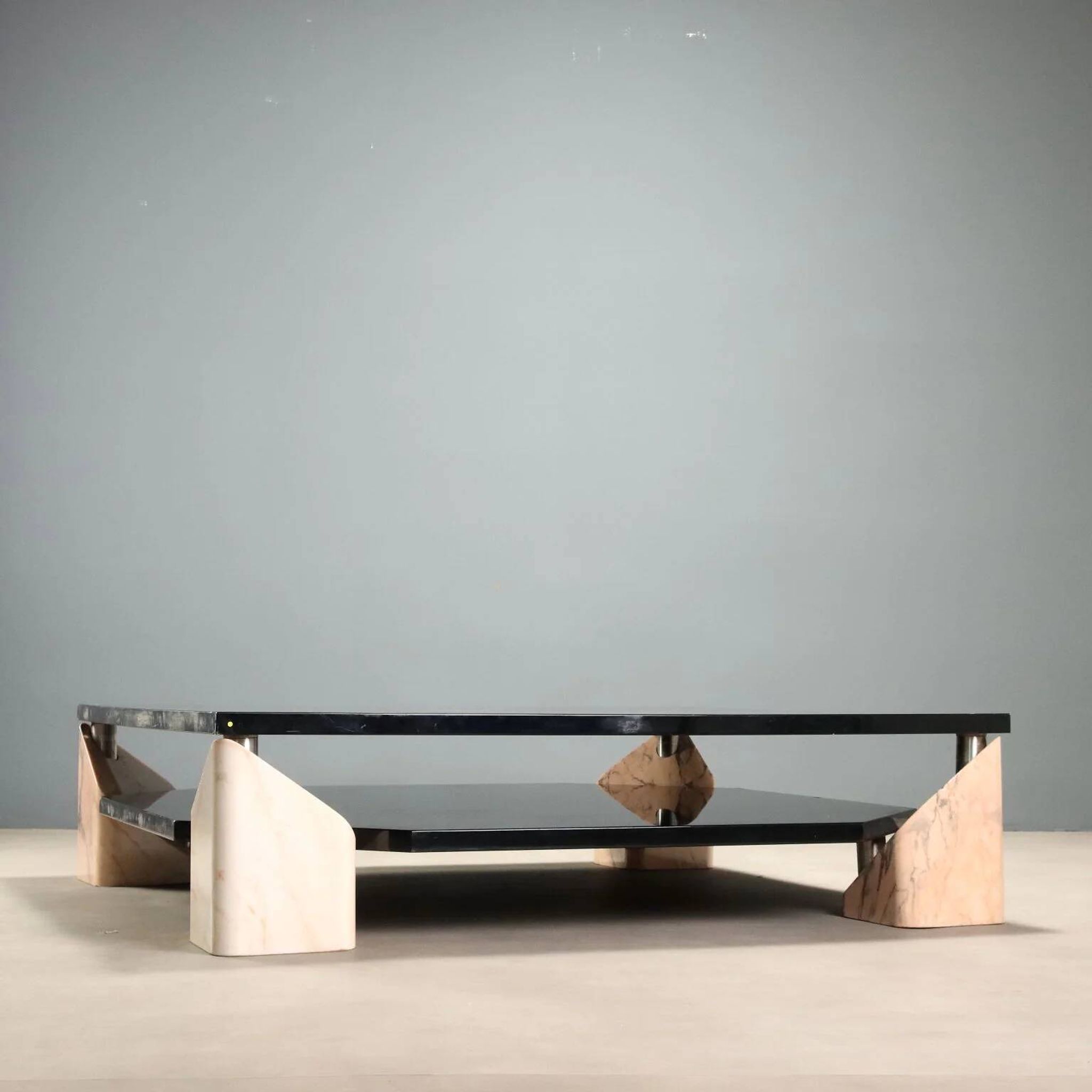 Vintage coffee table in pink marble and lacquered wood, 1970s design.