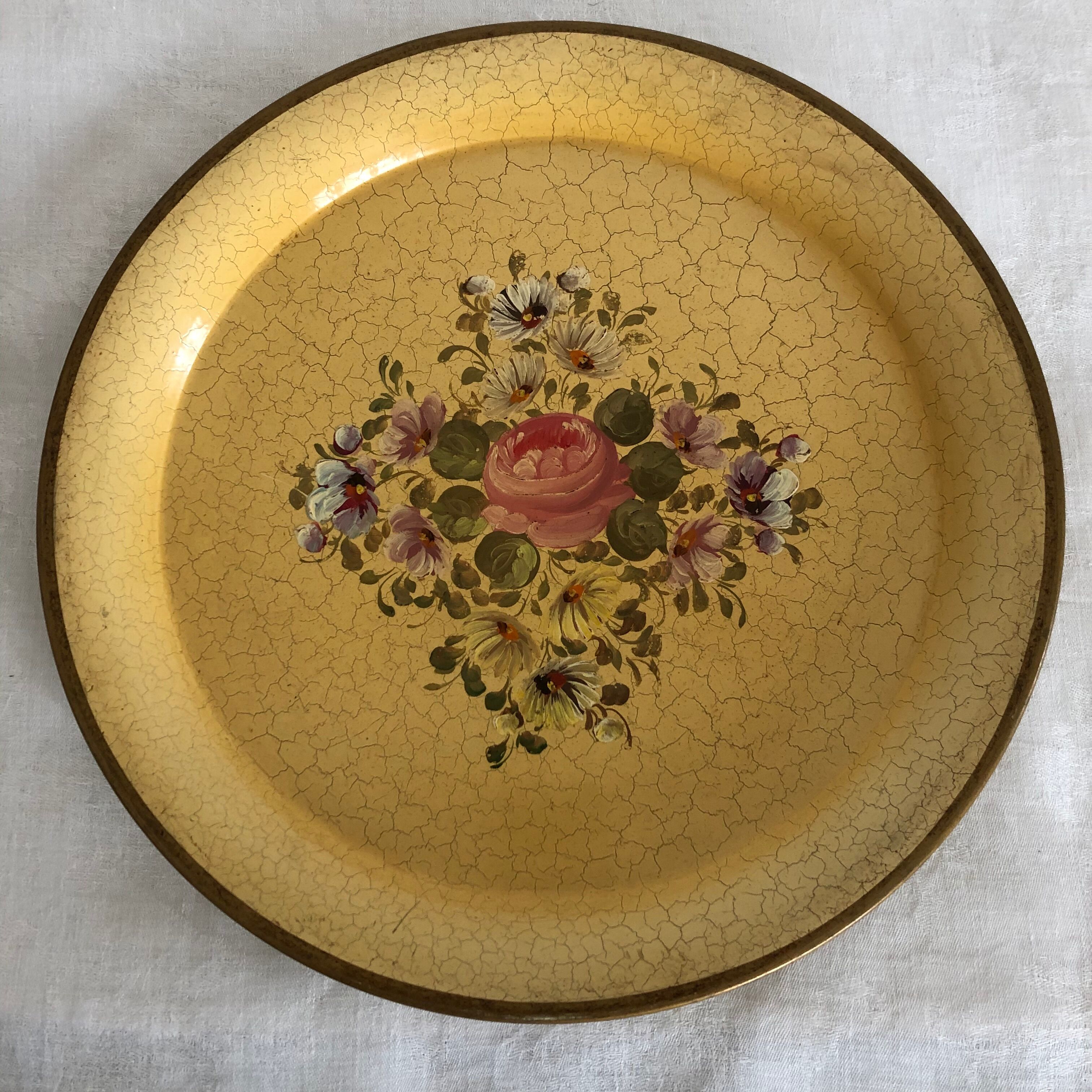 Napoleon 3 Plateau, cracked paint