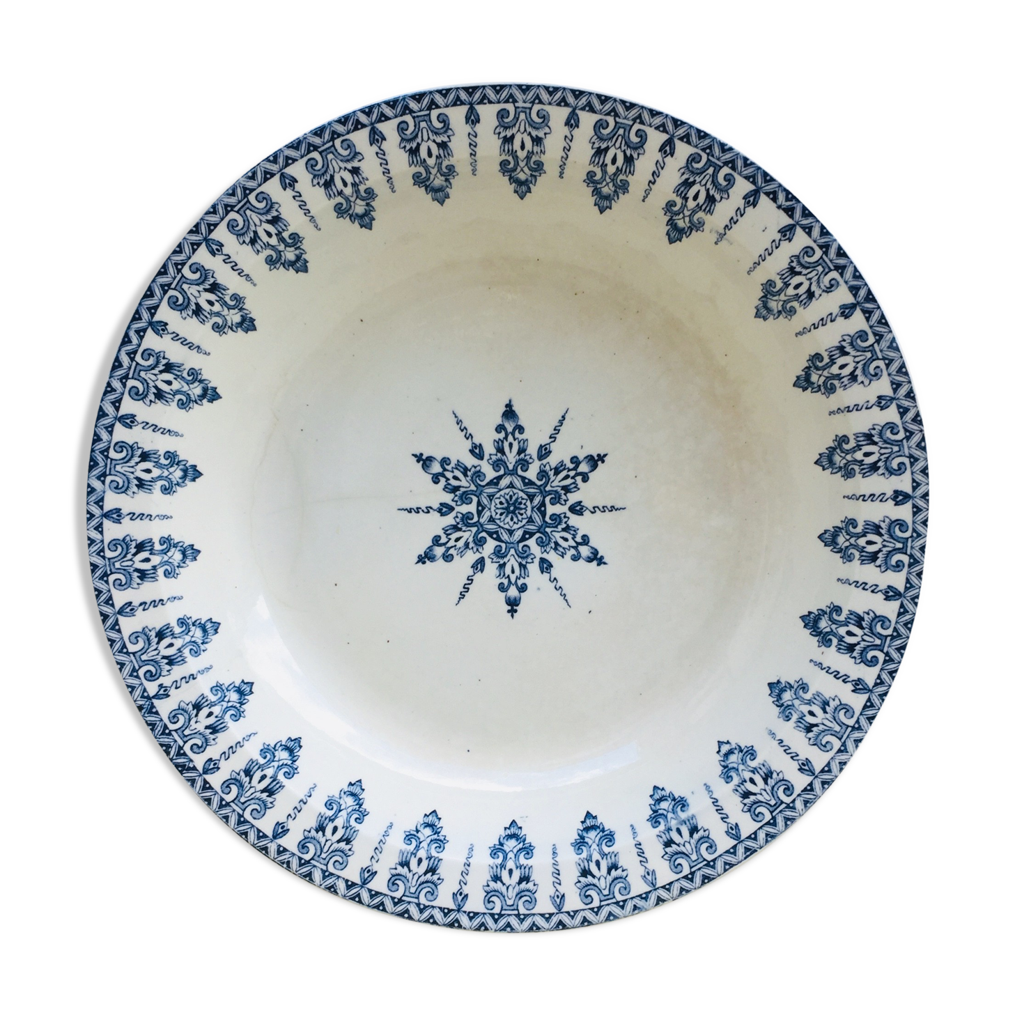 Gien vegetable dish in earthenware