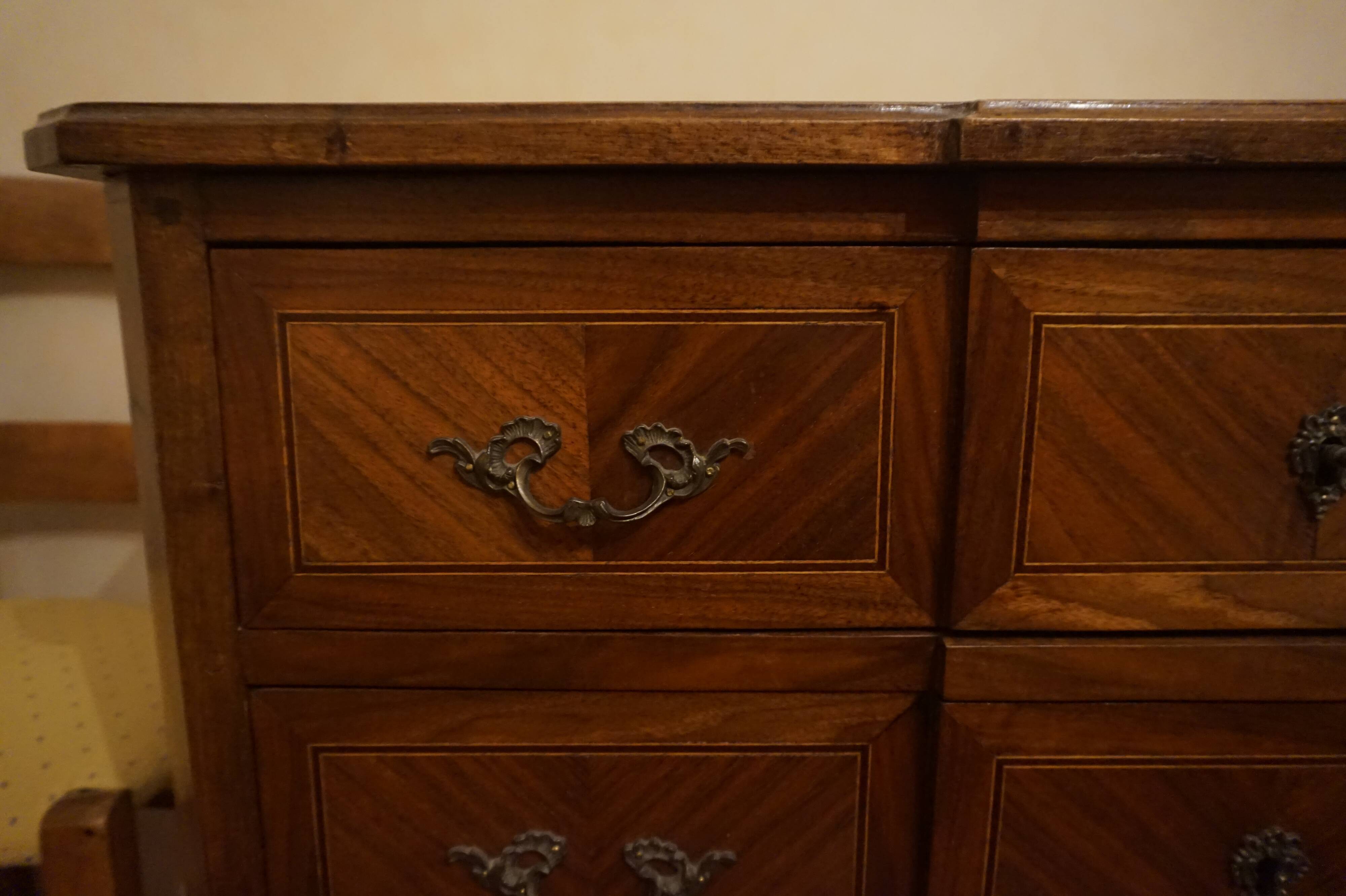 Dresser Louis XV style