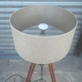 Retro tripod floor lamp with lampshade