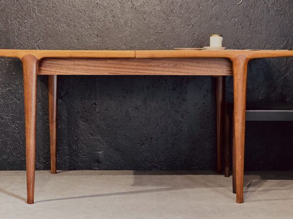 Wrighton Extension Dining Table