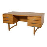 Mid-century modern oak desk from Eigil Petersens Møbelfabrik, Denmark, 1970s