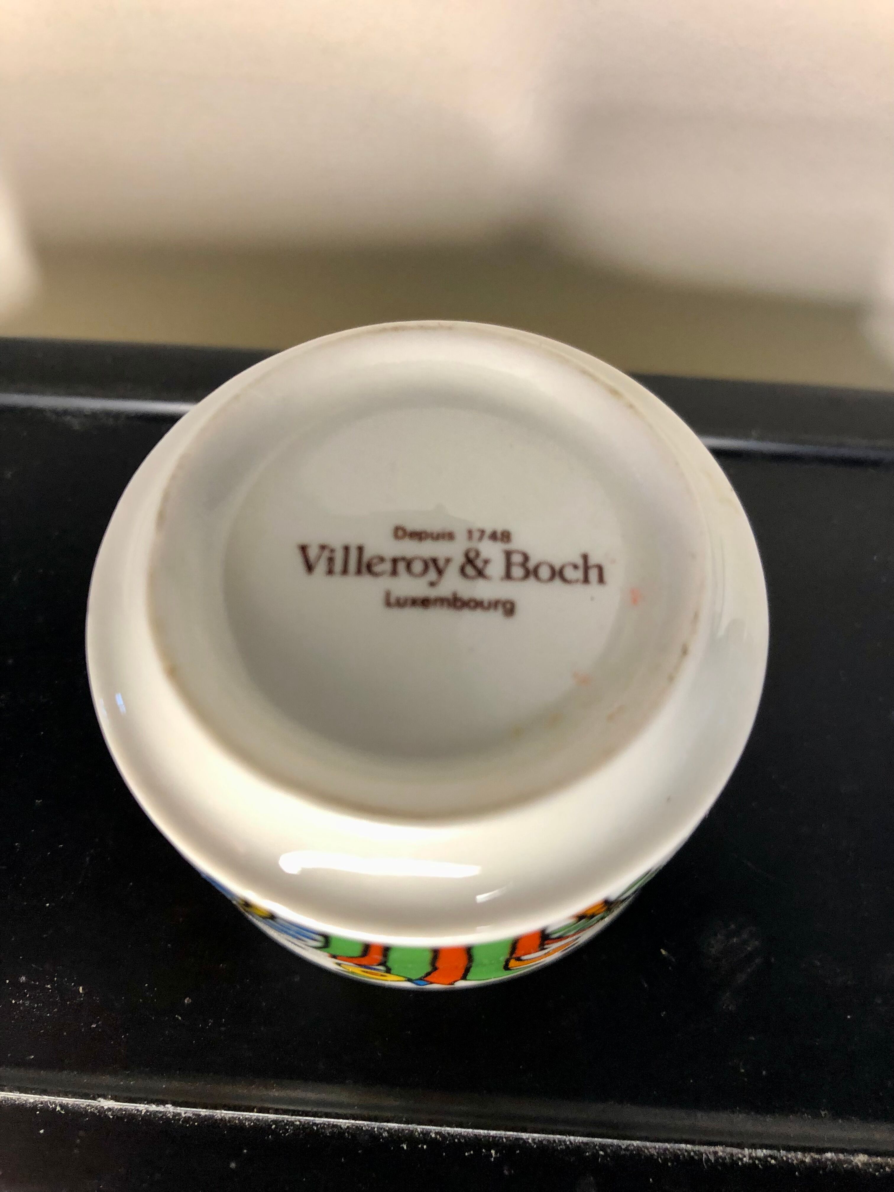 Lot of cockroaches Acapulco Villeroy and Boch