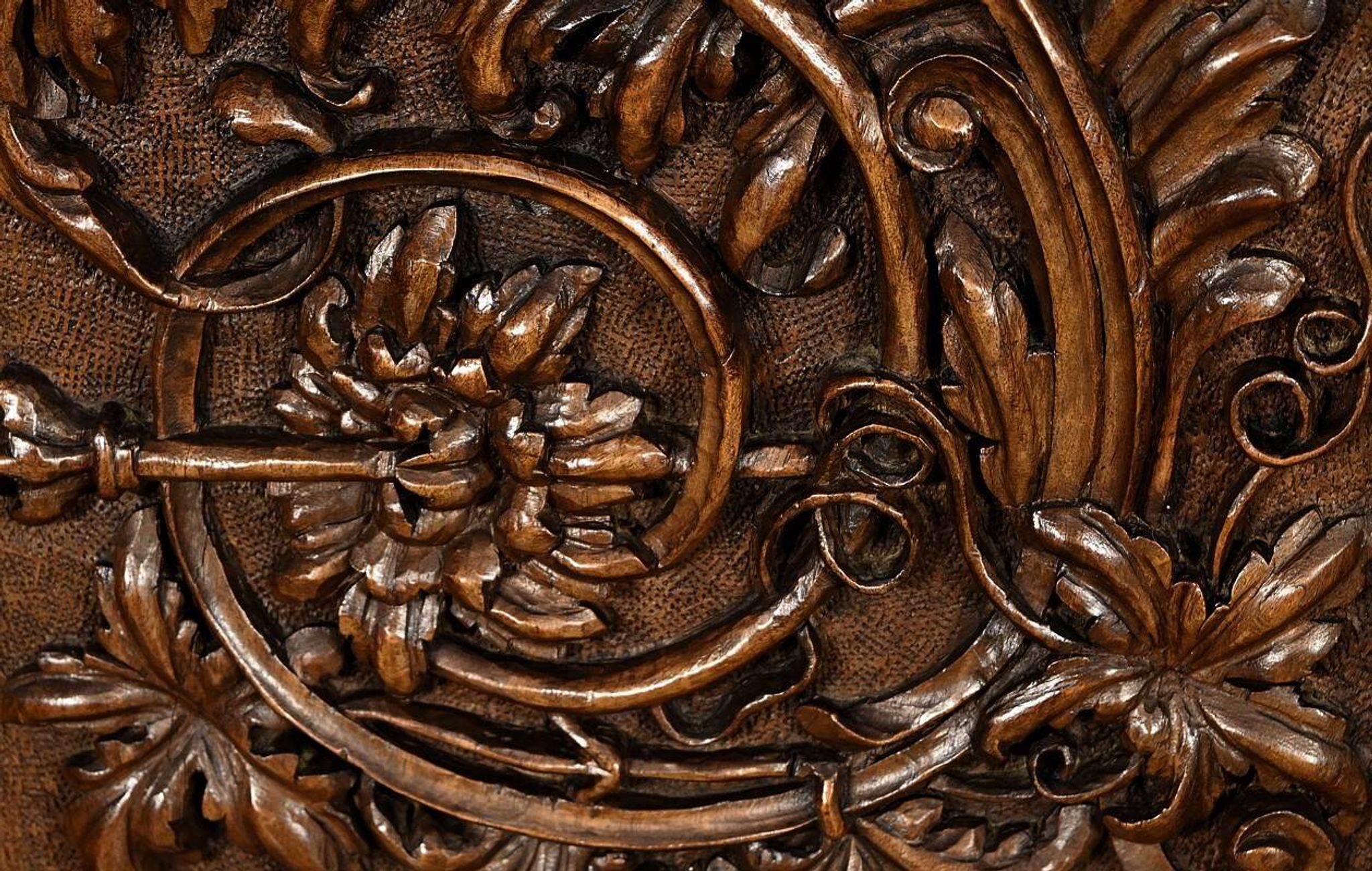 Oratory in solid walnut, Neo-Gothic Renaissance style – Late 19th century