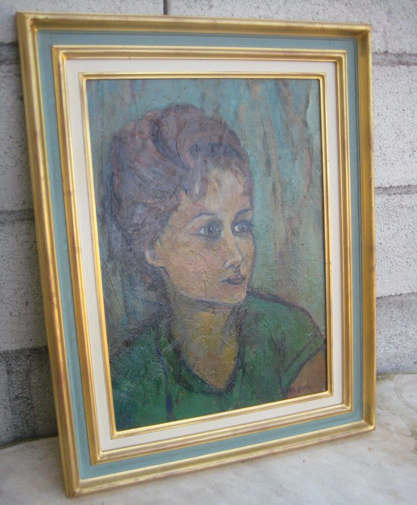 Jeune femme pensive huile sur panneau signée