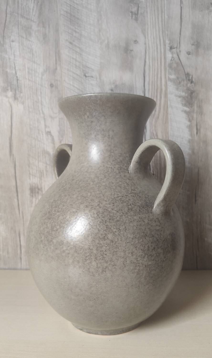 Max Ildas ceramic vase