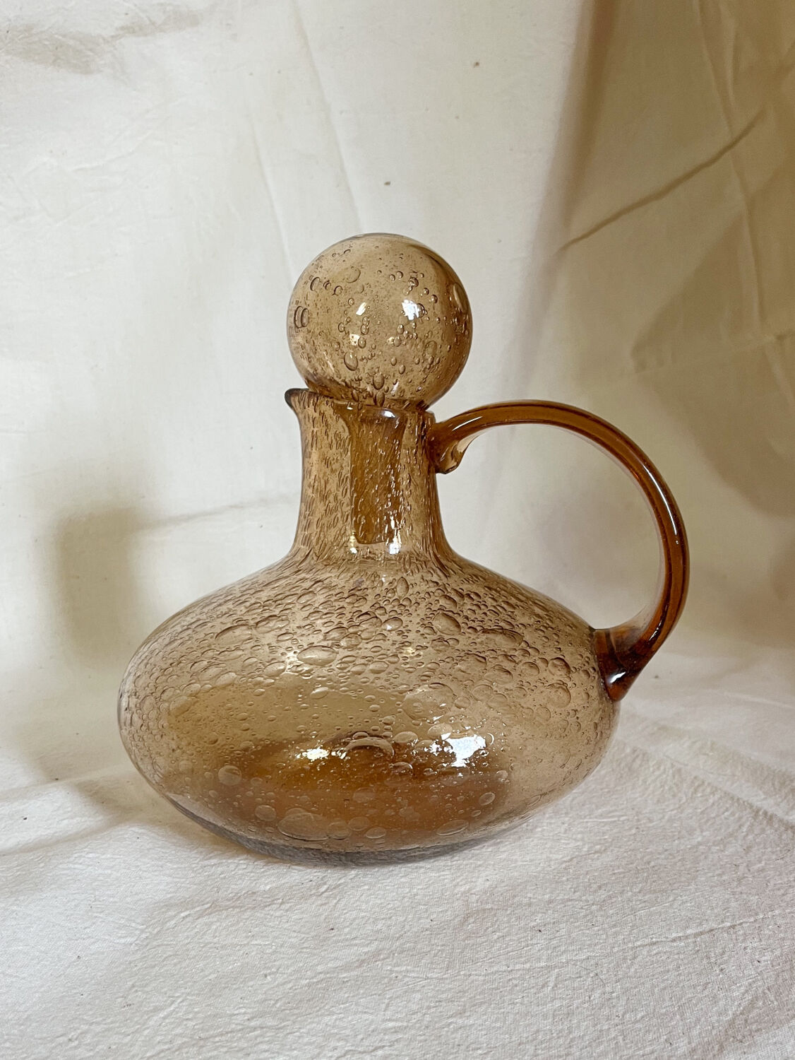 Bubbled glass decanter