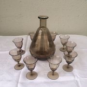 Liqueur glass Brown and gold edging and 9 small glasses Decanter's vintage liquor