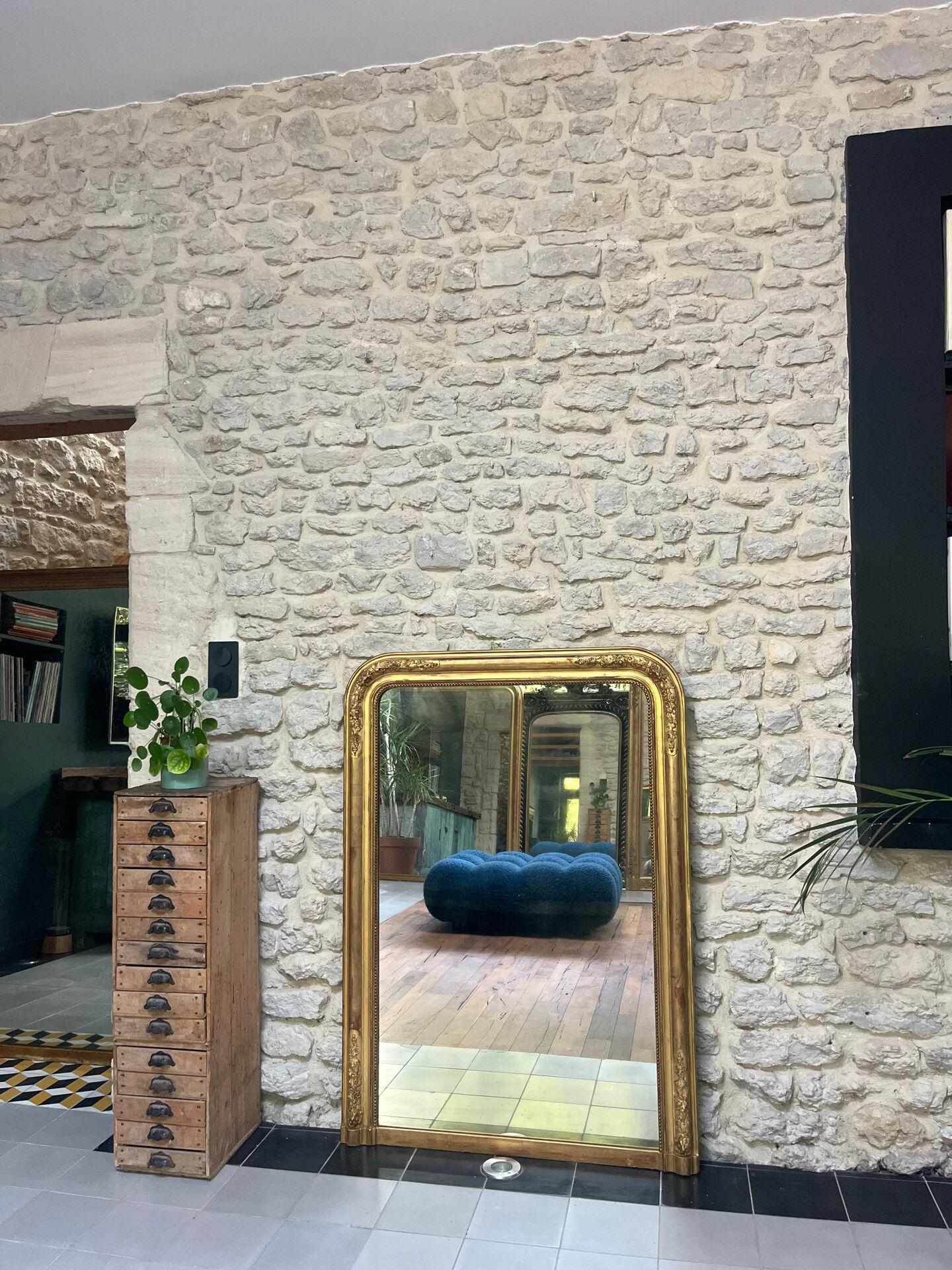 Miroir de cheminée Louis-Philippe perlé 126/90cm feuille d’or, glace
