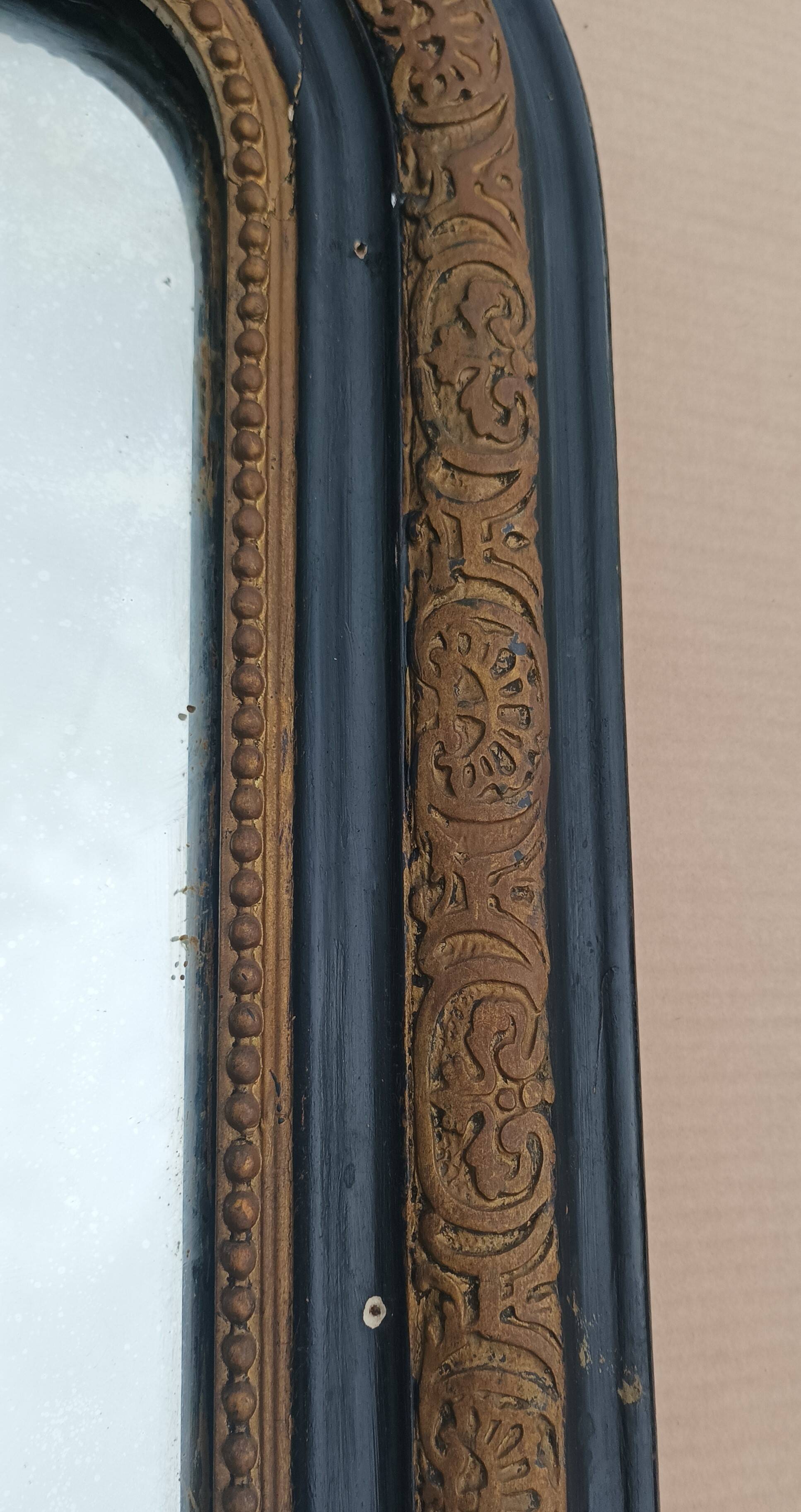 Napoleon III period mirror in wood and stucco