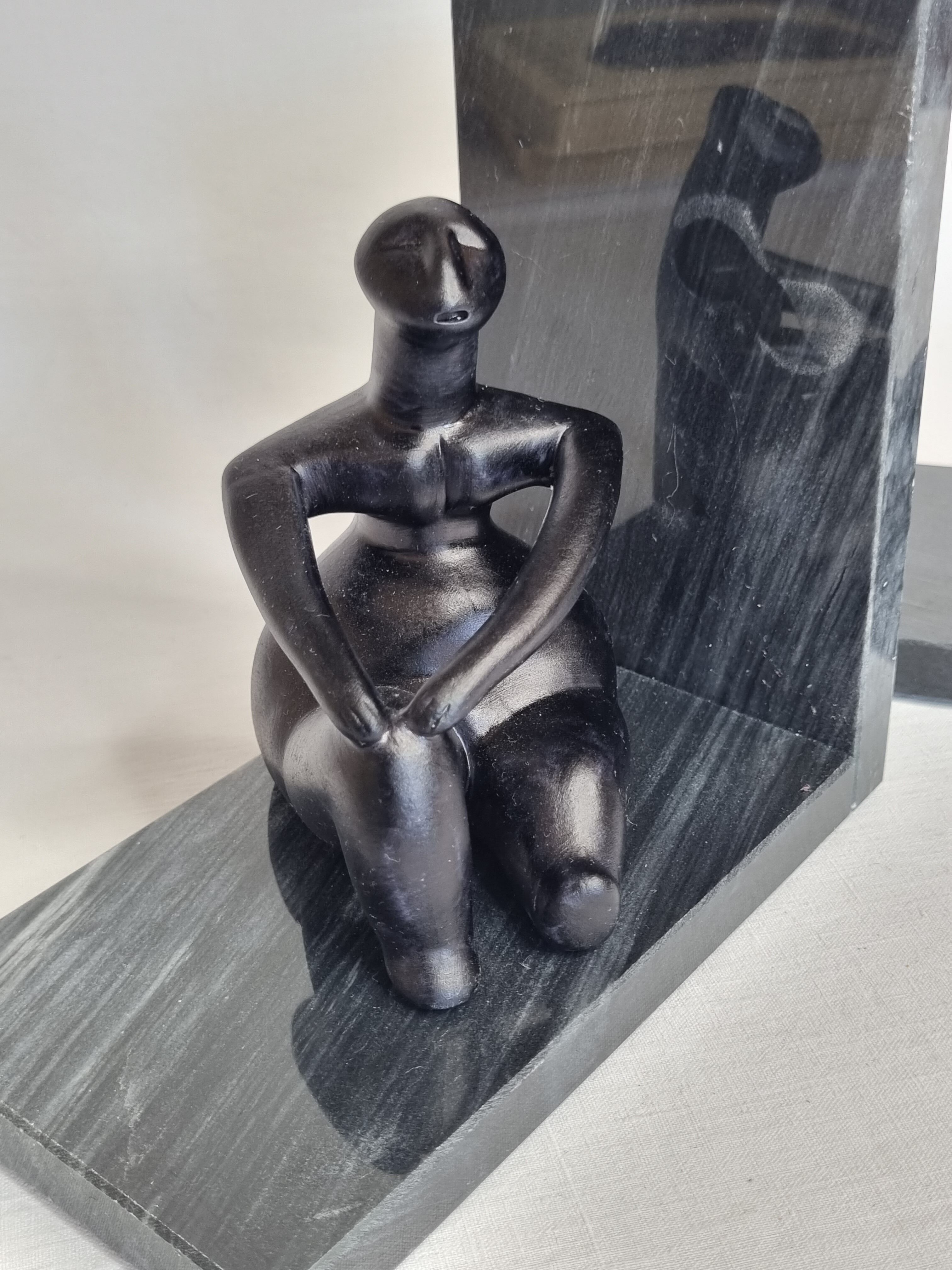 Pair of bookends the thinker and the seated lady, 15 cm