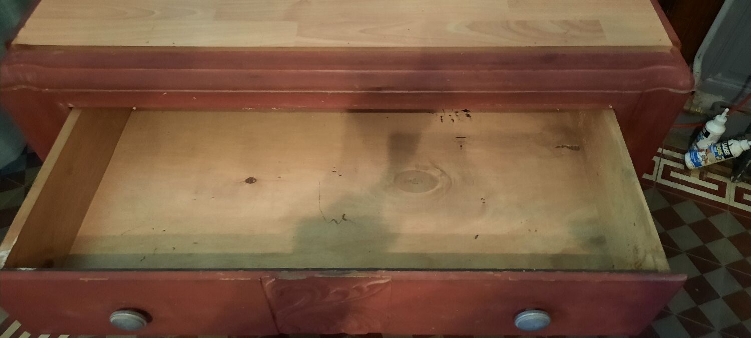 Vintage painted chest of drawers