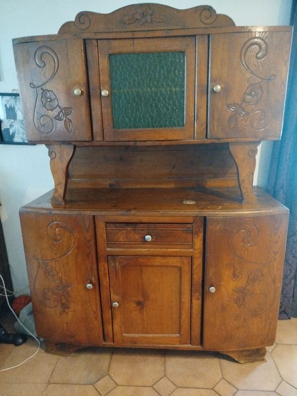 Old buffet