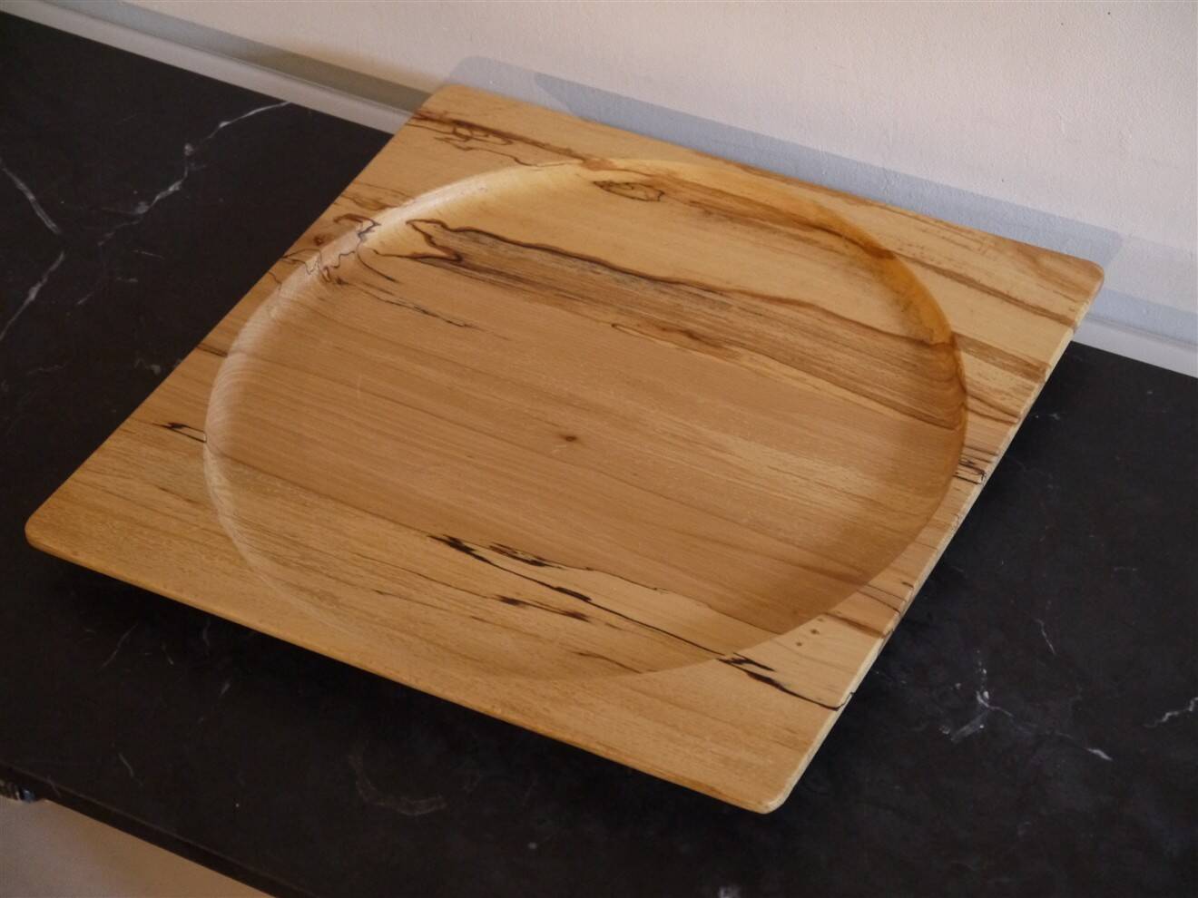 Swedish wooden plateau by Sowe konst