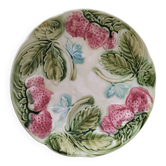 Barbotine plate with strawberries in relief, late 19th and early 20th century