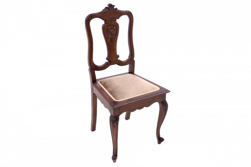 Set of six antique chairs from around 1900, France. After renovation.