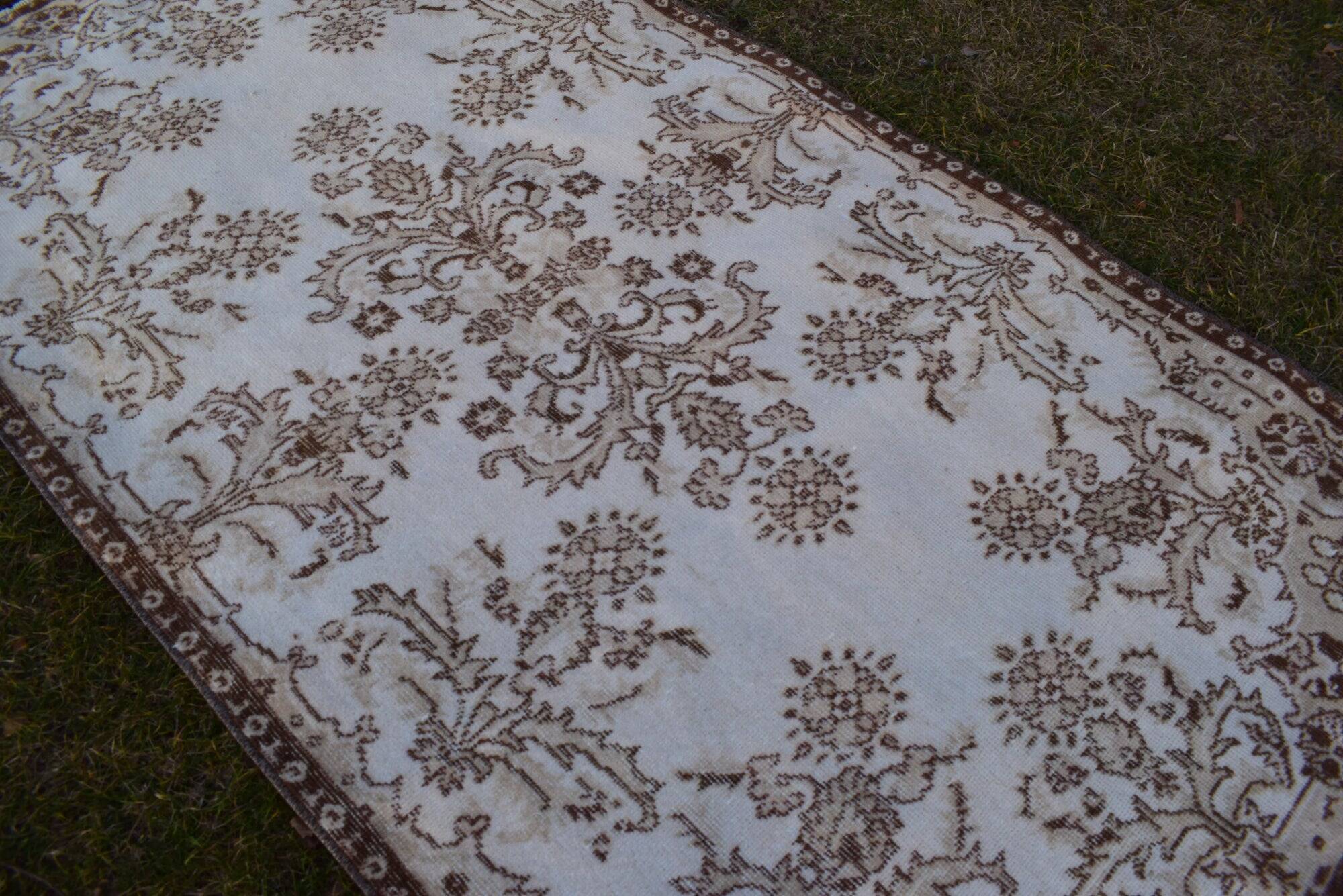 Vintage Turkish rug handmade 117x217 cm