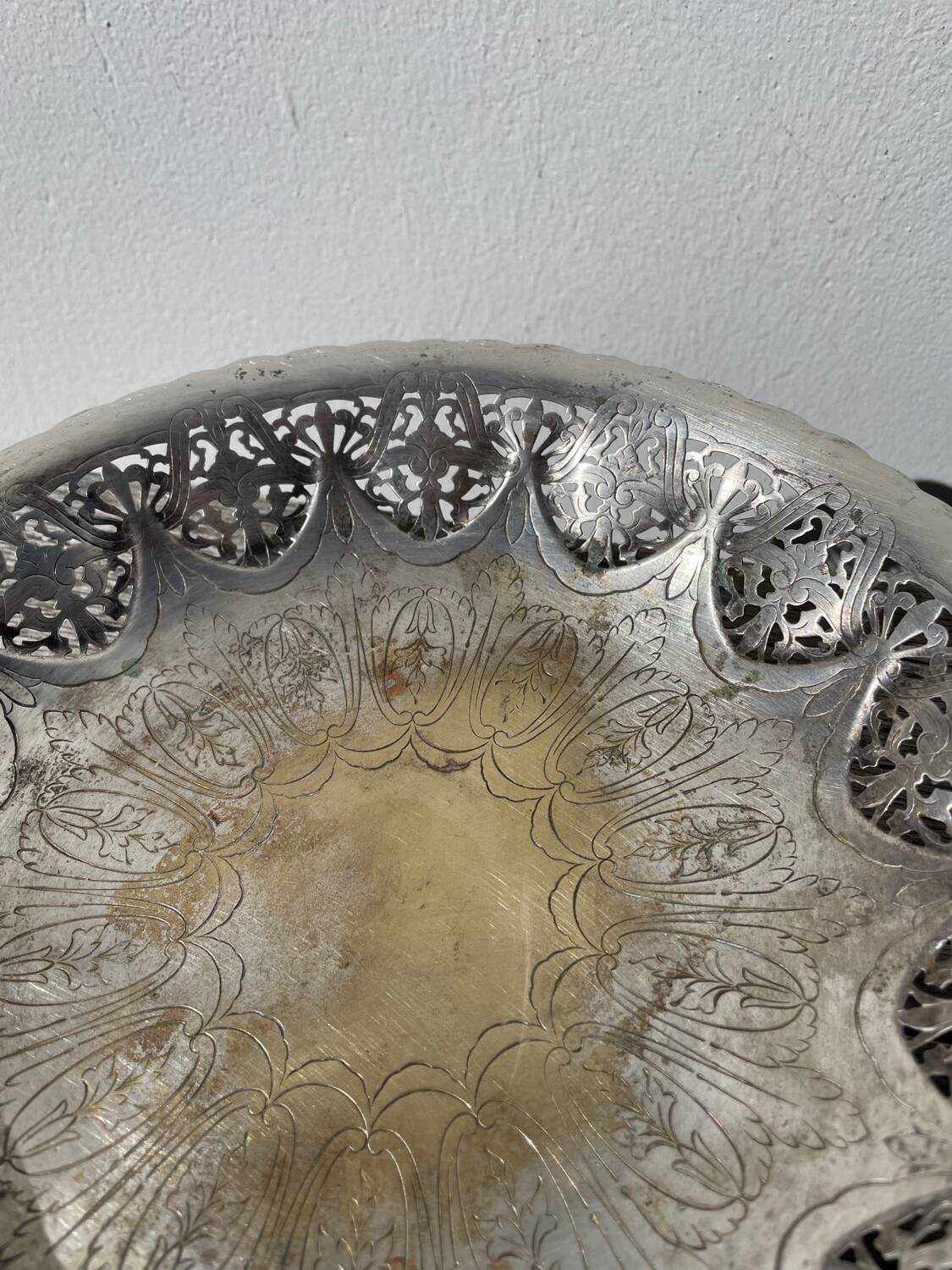 Openwork silver-plated metal fruit bowl or basket