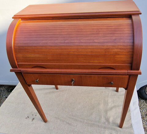 Cherry roller secretary