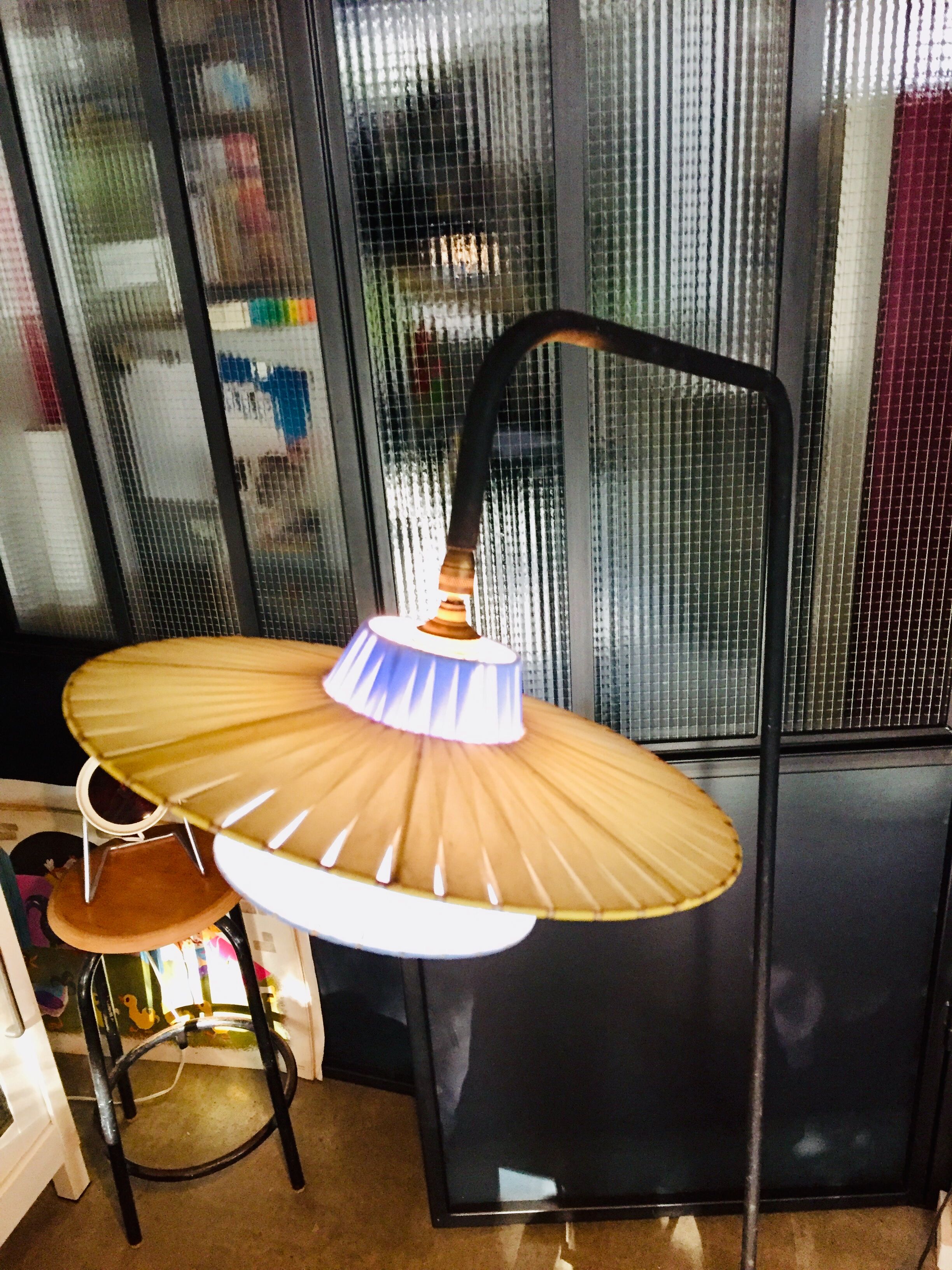 Reader magazine rack