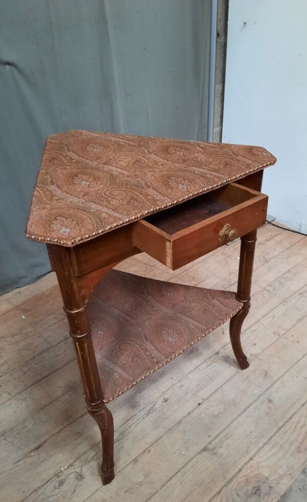 Table d appoint triangulaire