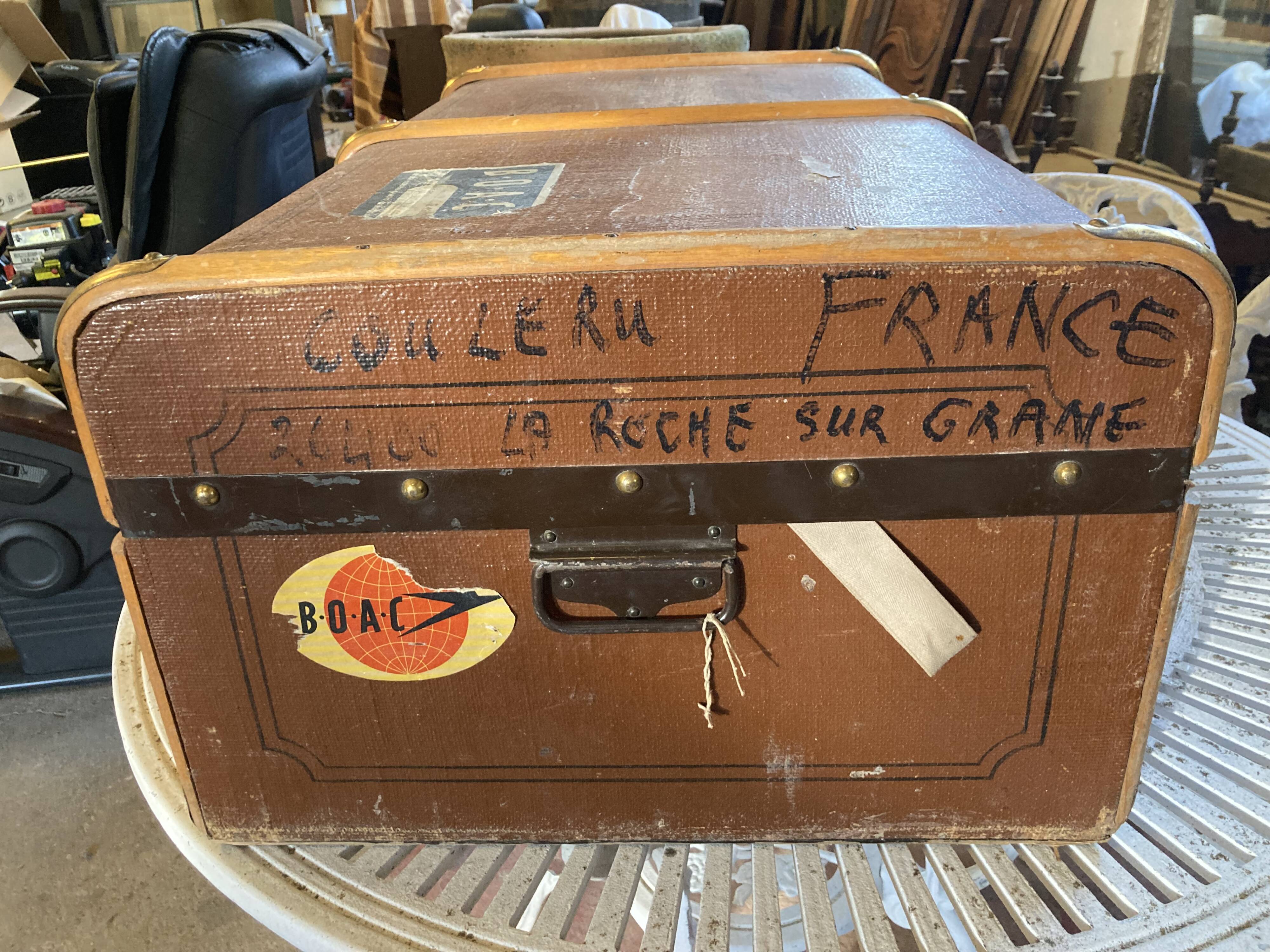 Malle de voyage ancienne bois gainé de cuir vers 1900