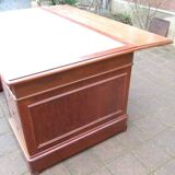 Very large Louis Philippe period mahogany pedestal desk from the 19th century