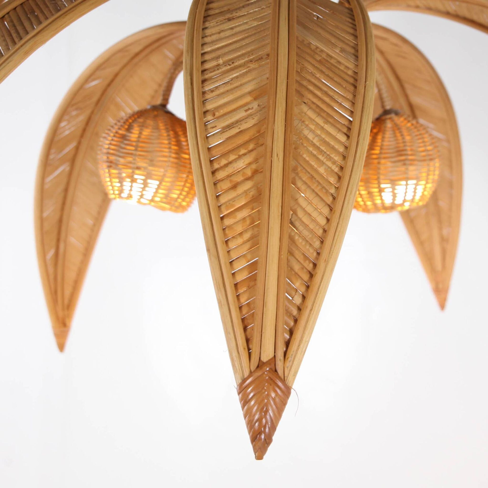 Lustre « cocotier/palmier » en rotin