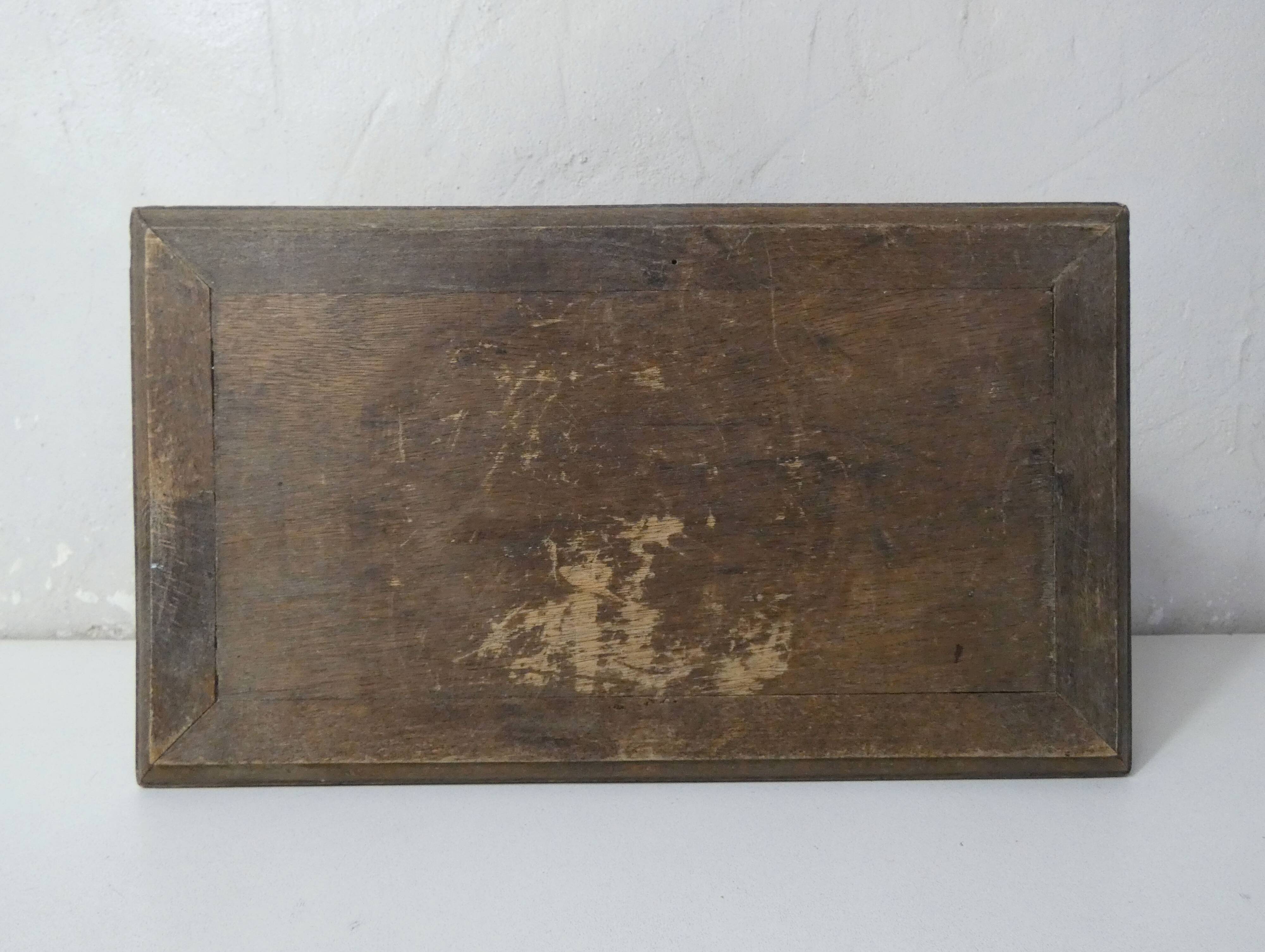 old small wooden bench step