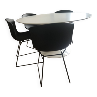 Knoll Saarinen Table