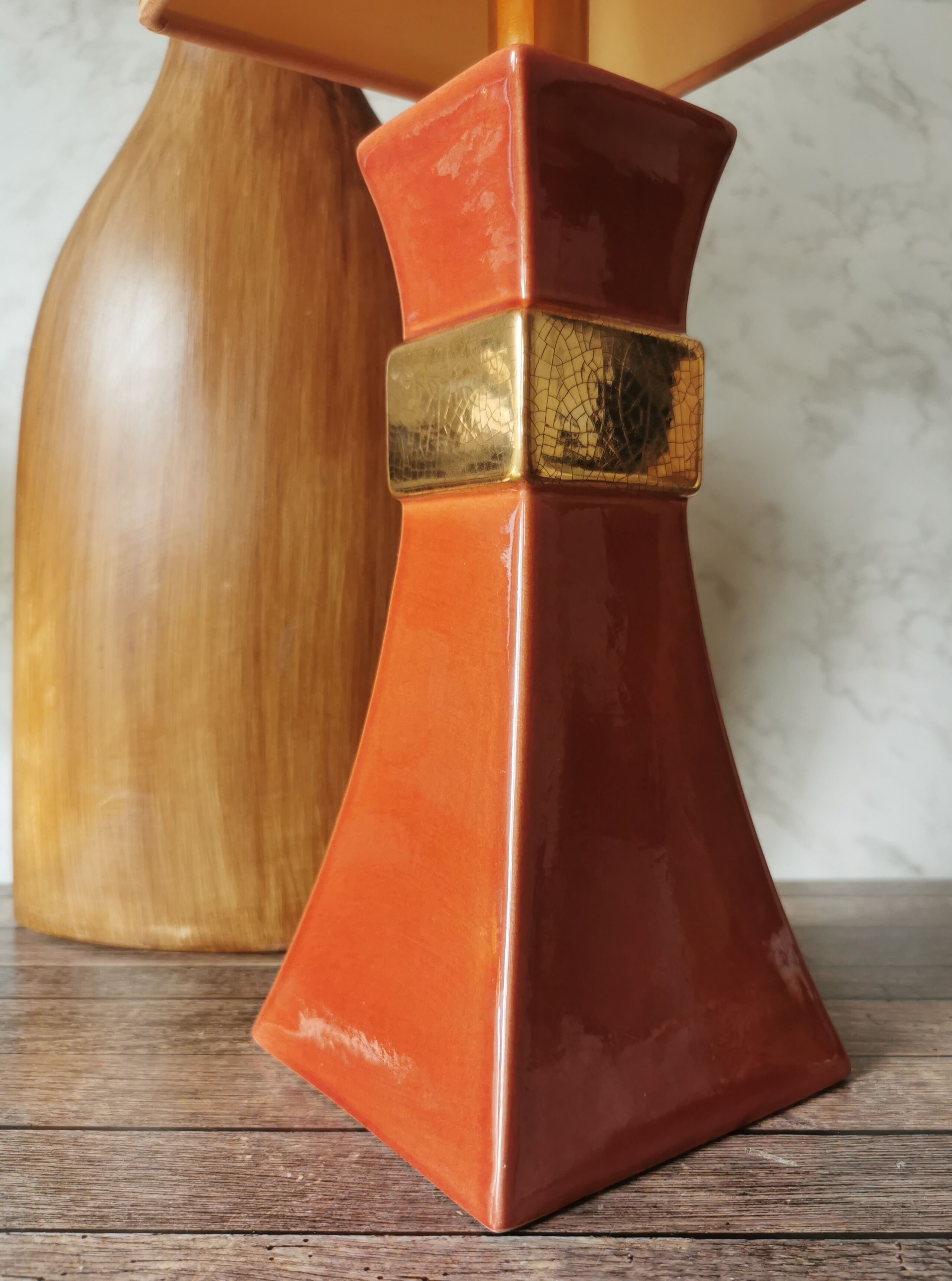 Coral lamp and gold house Le Dauphin