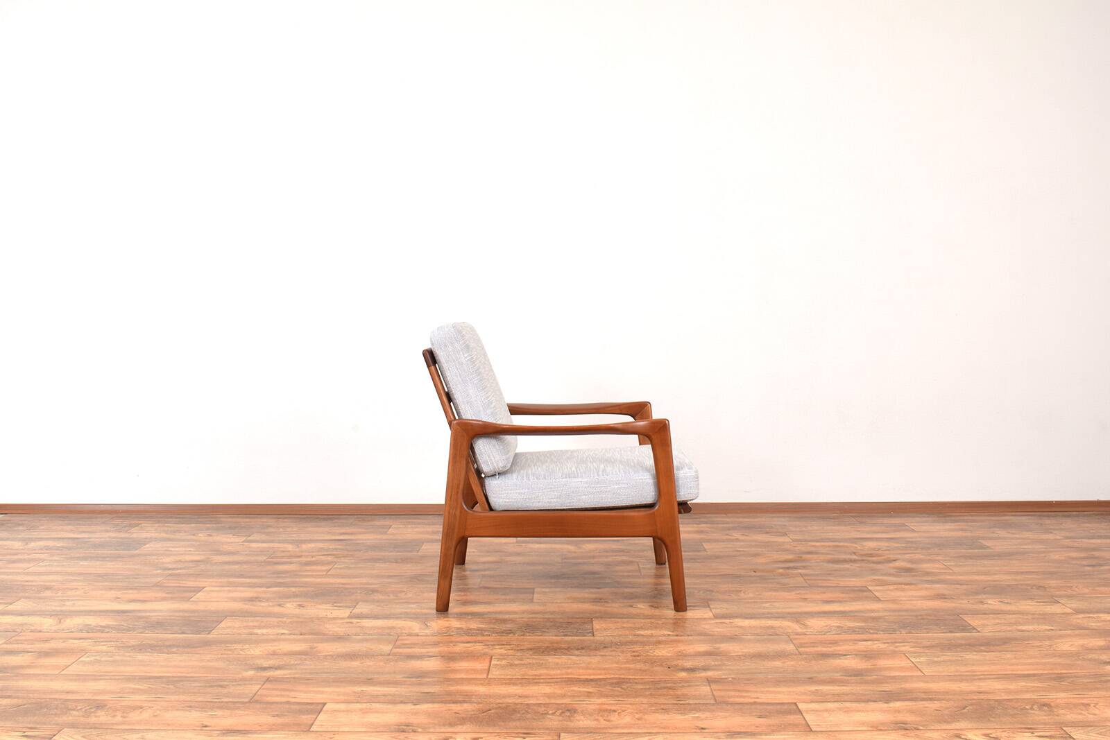 Fauteuil lounge Mid-Century par Illum Wikkelsø, années 1960.