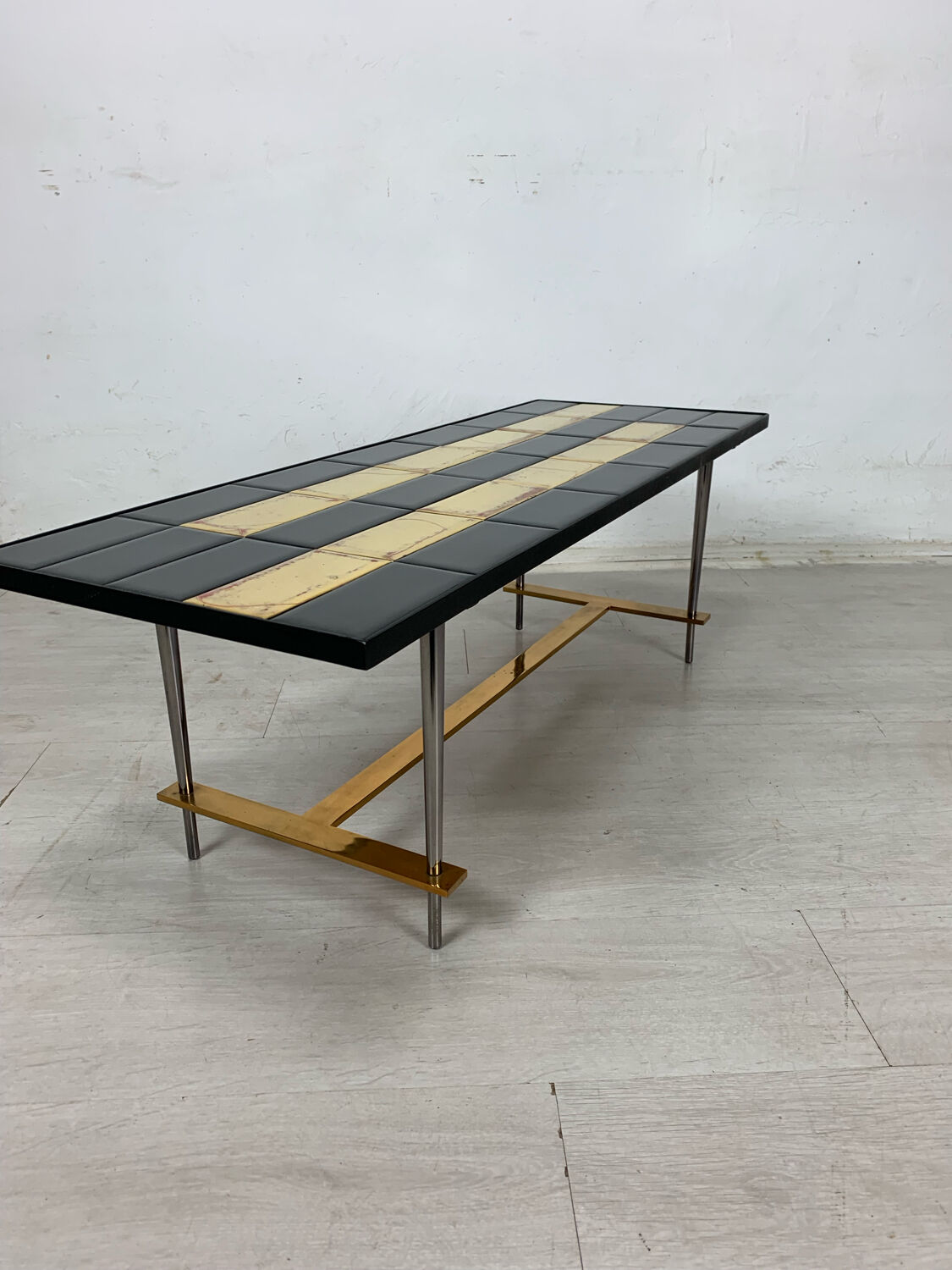 Ceramic coffee table