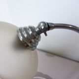 lampe de table art déco avec un verre en opaline blanche 231137