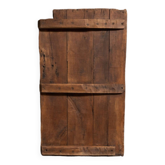 Porte de cachot XVIIe en bois clouté