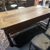 Farm table