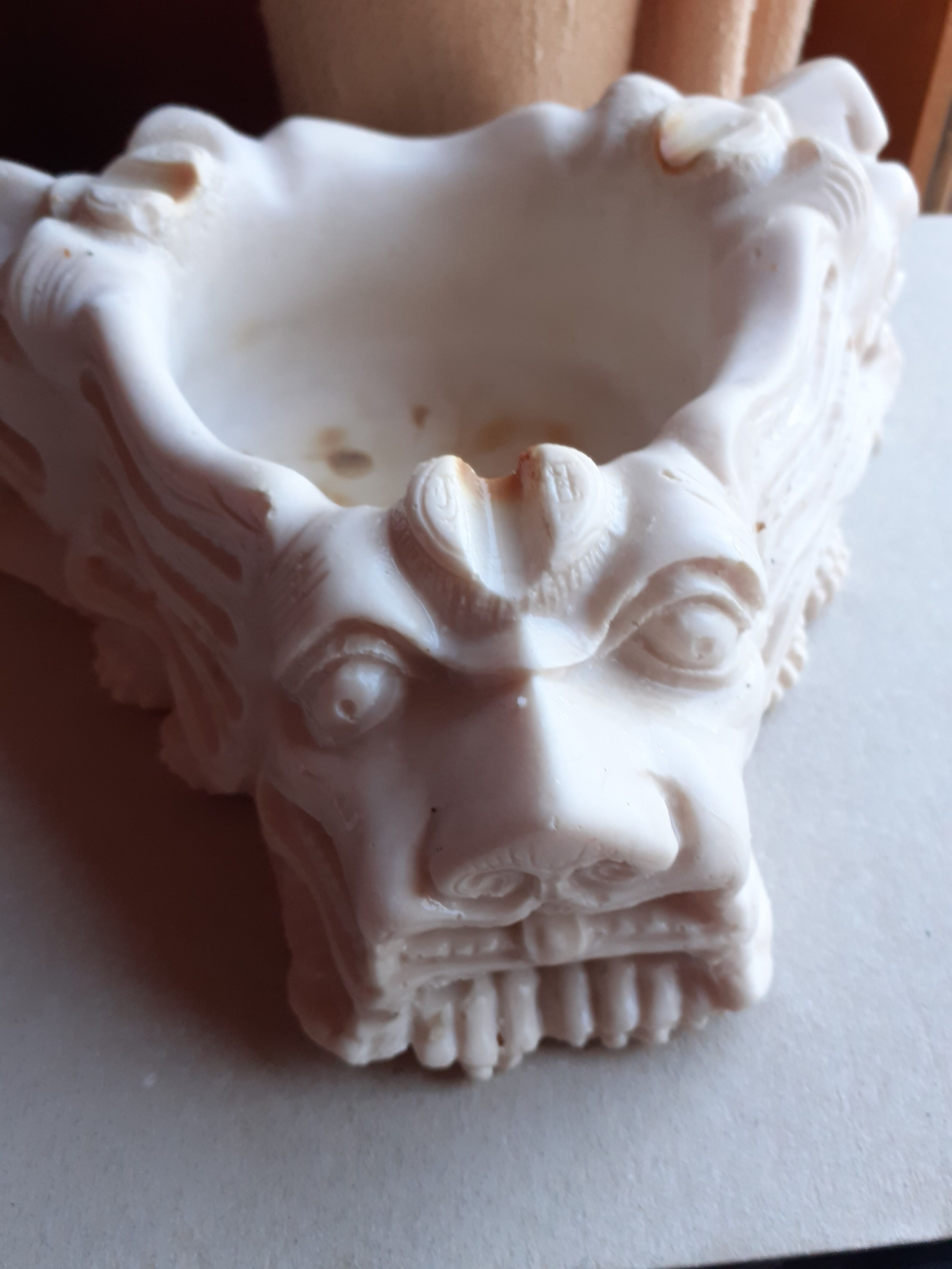 Plaster dragon ashtray