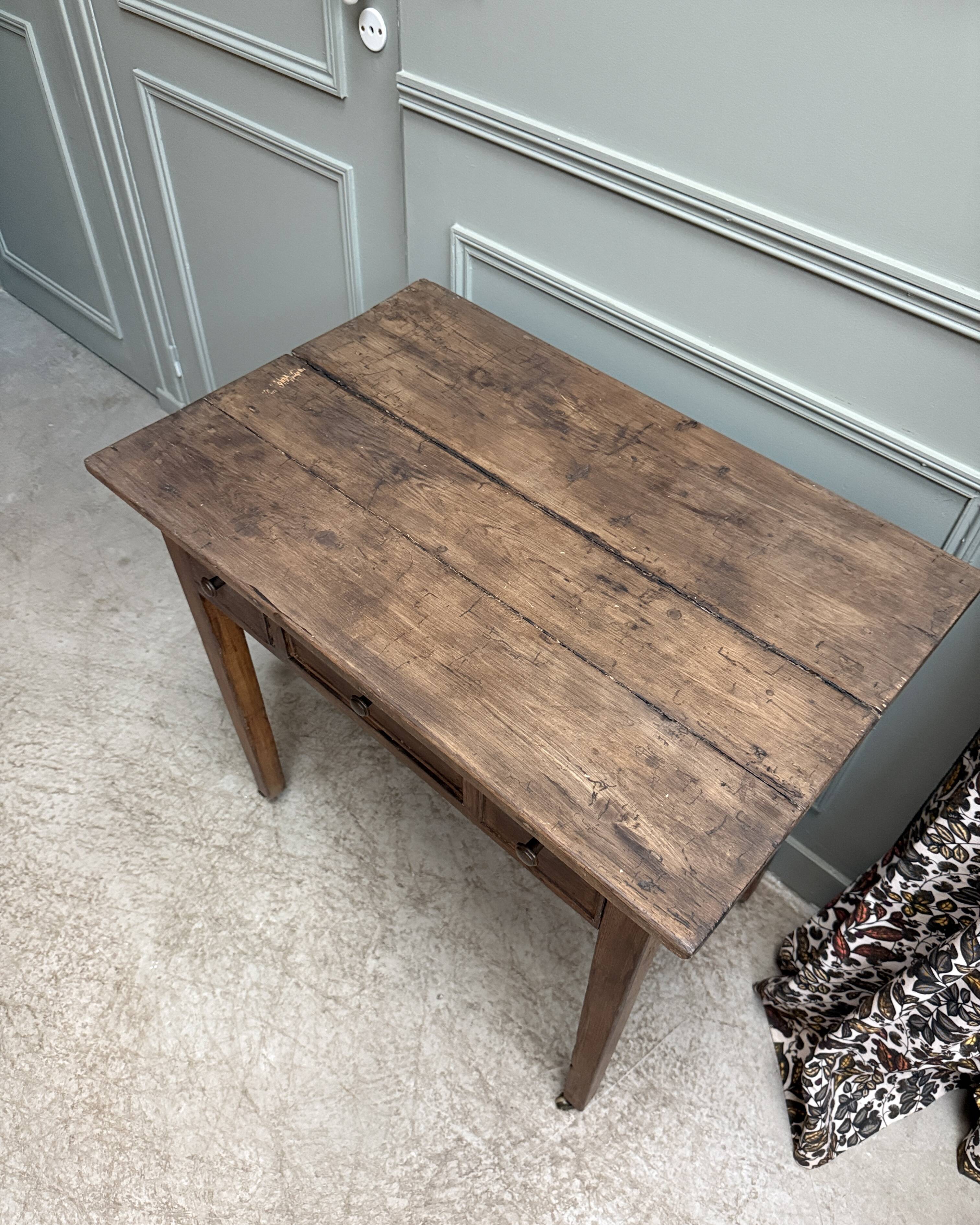 Small antique desk on wheels