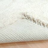 Handwoven white wool rug, traditional style, size 150 x 250 cm