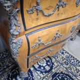 Commode de style louis xv