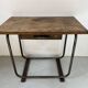 Bureau design en tube et plateau bois XX siècle