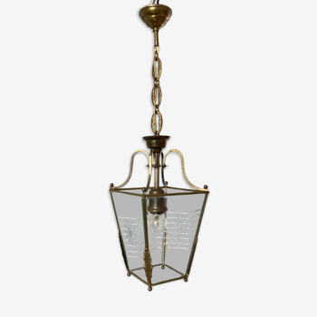 Lanterne en laiton à verres biseautés et ciselés de motifs étoilés, époque XXe