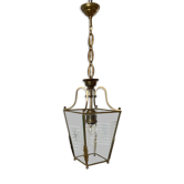 Lanterne en laiton à verres biseautés et ciselés de motifs étoilés, époque XXe