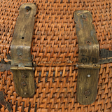 Braided wooden basket with fitting