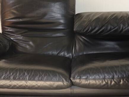 Cassina leather sofa Maralunga model by Vico Magistretti
