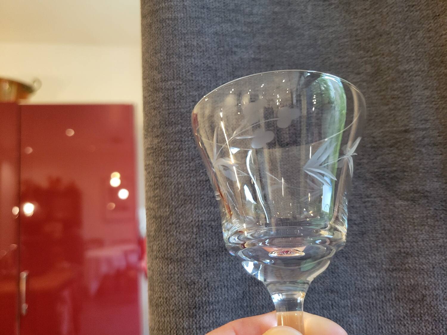 12 crystal wine glasses engraved with floral patterns