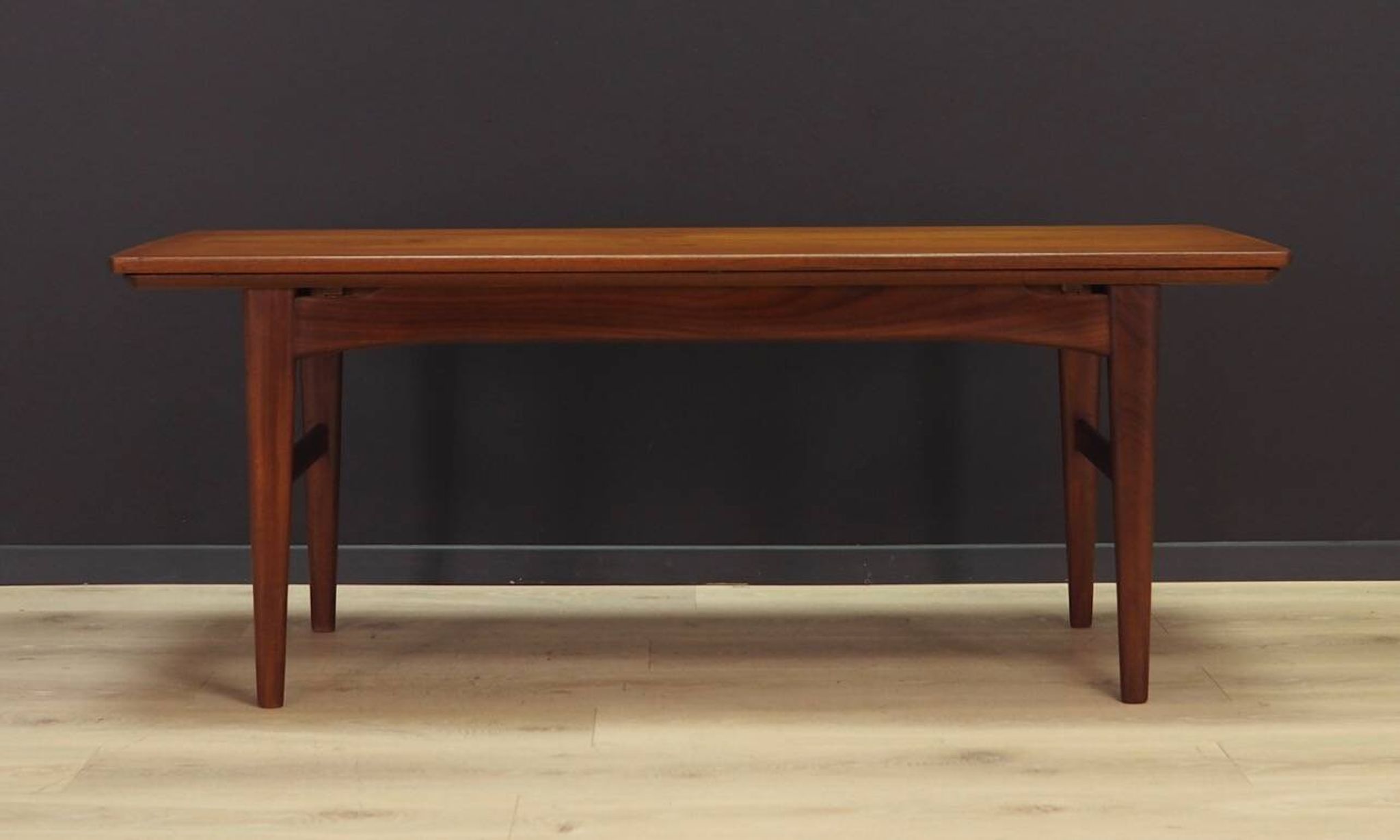 Table basse en teck, design danois, années 1970, production : Danemark