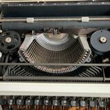 Machine à écrire vintage