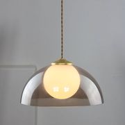 Lampe à suspension italienne en laiton, opaline et plexiglas de l'ère spatiale